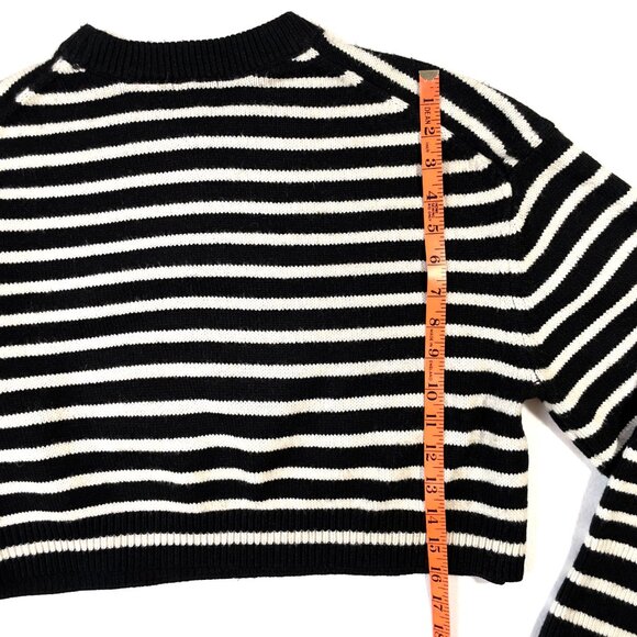H&M Cropped Sweater Size M Wool Blend Black White Striped Crew Neck Long Sleeves - Picture 11 of 14